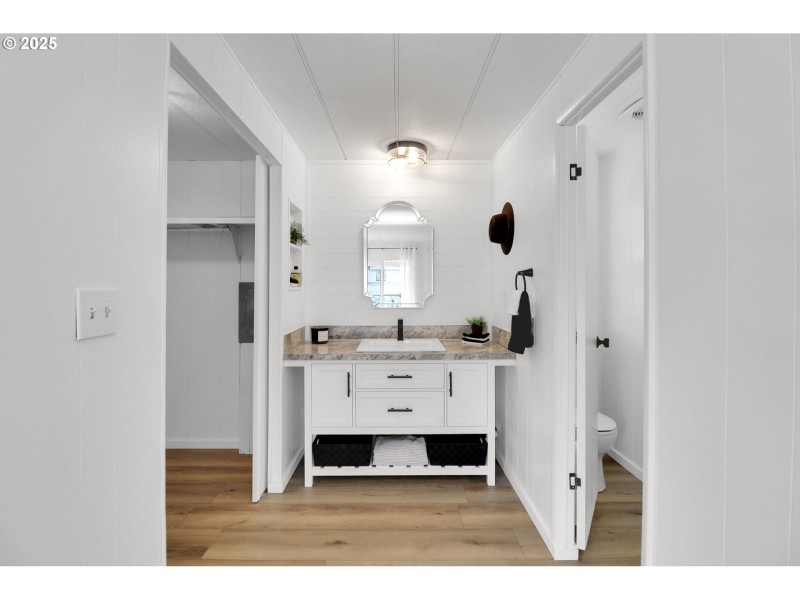 Owner's Suite Bathroom