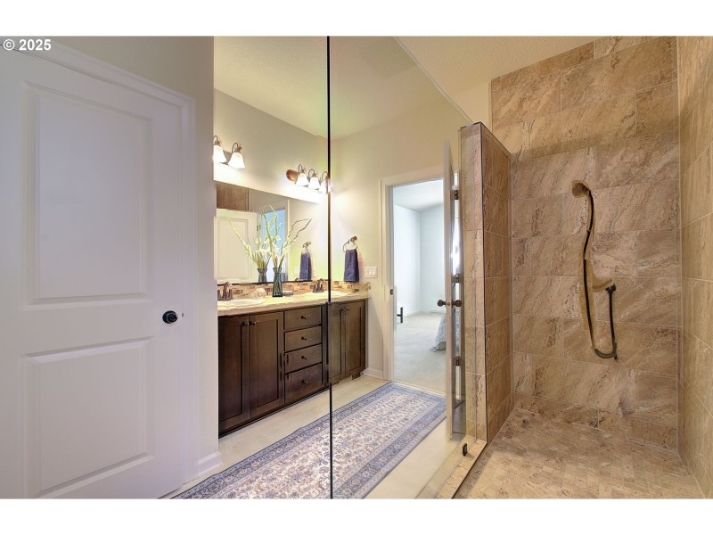 Owner's Suite Bathroom