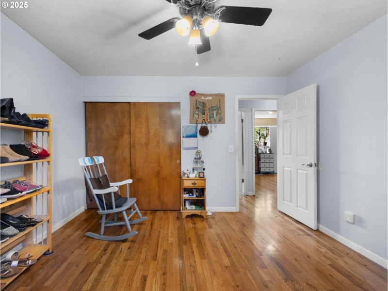Bedroom, Primary