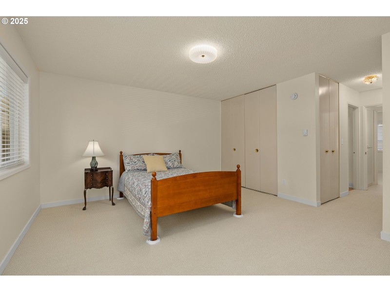 Bedroom, Primary