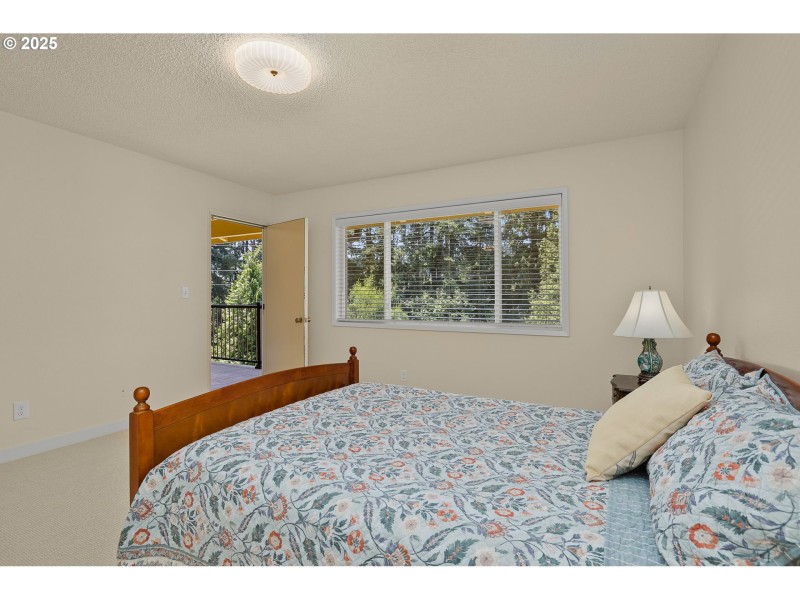 Bedroom, Primary