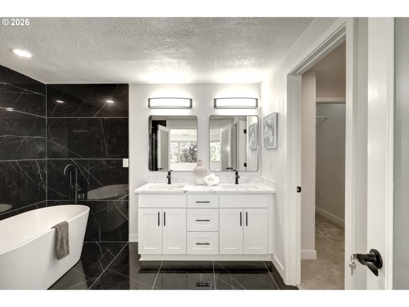 Owner's Suite Bathroom #2