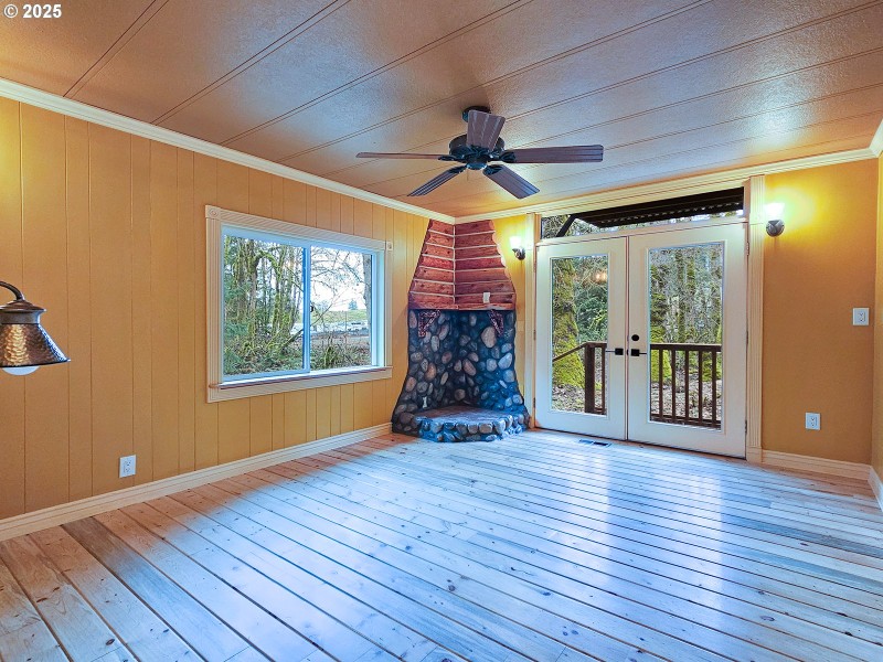 Bedroom, Primary