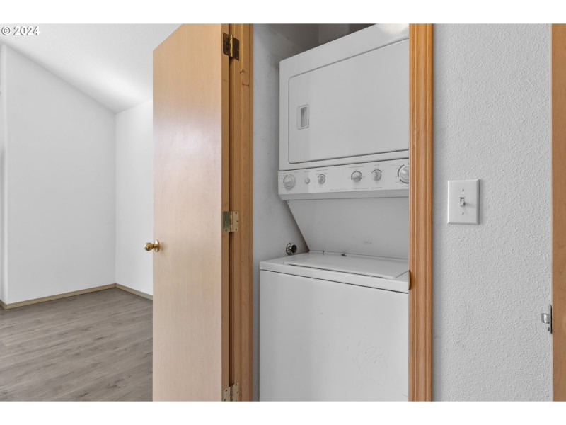 Bedroom, Primary