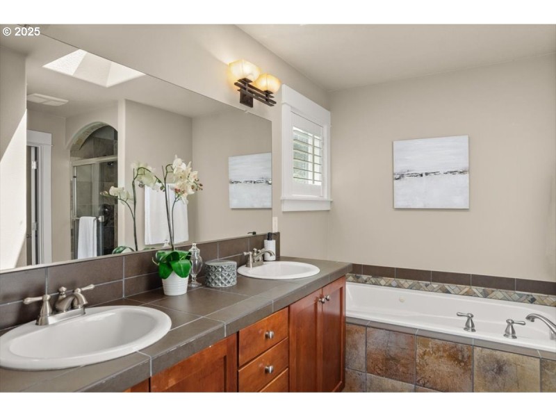 Bathroom, Attached