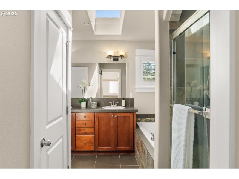 Bathroom, Attached