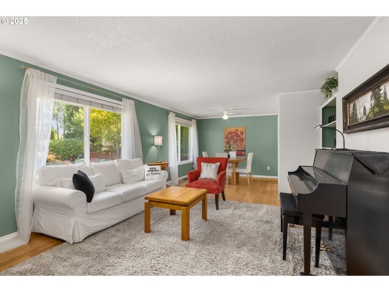 Living Room/Dining Room