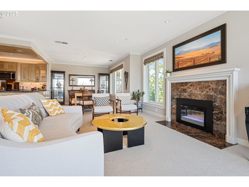 Living Room/Dining Room