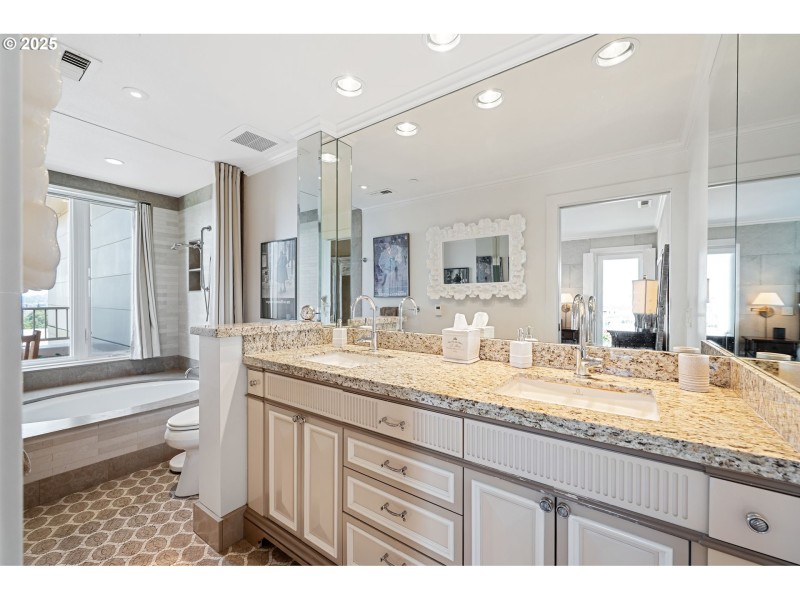 Bathroom, Attached