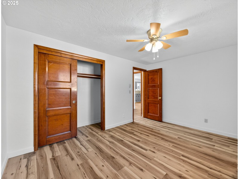 Bedroom, Primary