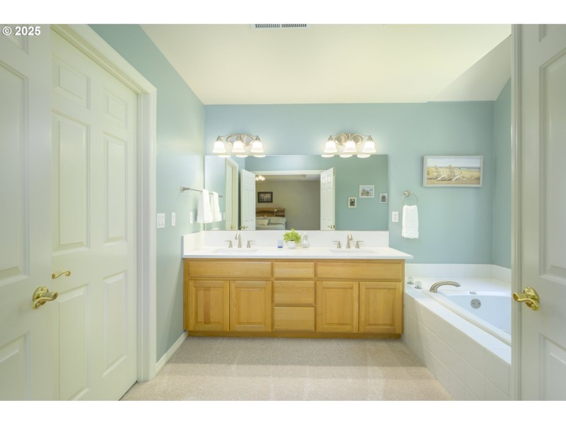 Owner's Suite Bathroom