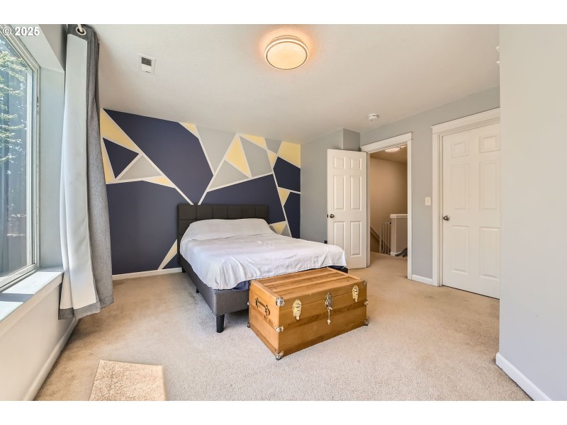 Bedroom, Primary
