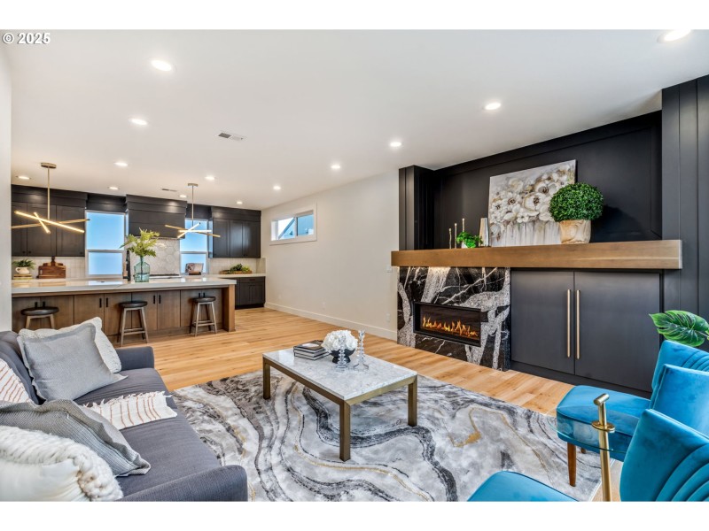 Kitchen/Living Room