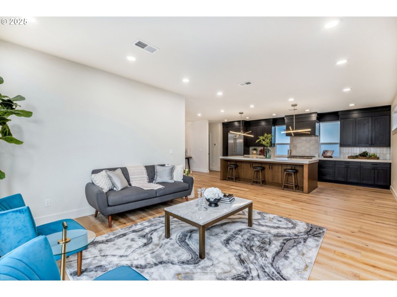 Kitchen/Living Room