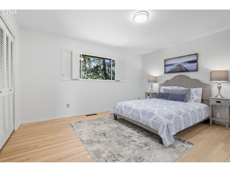 Bedroom, Primary