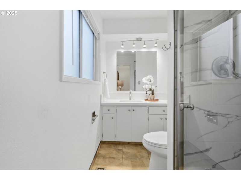 Bathroom, Attached