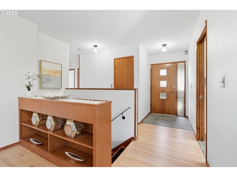 Entrance/Foyer