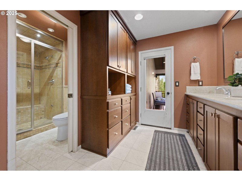 Bathroom, Attached
