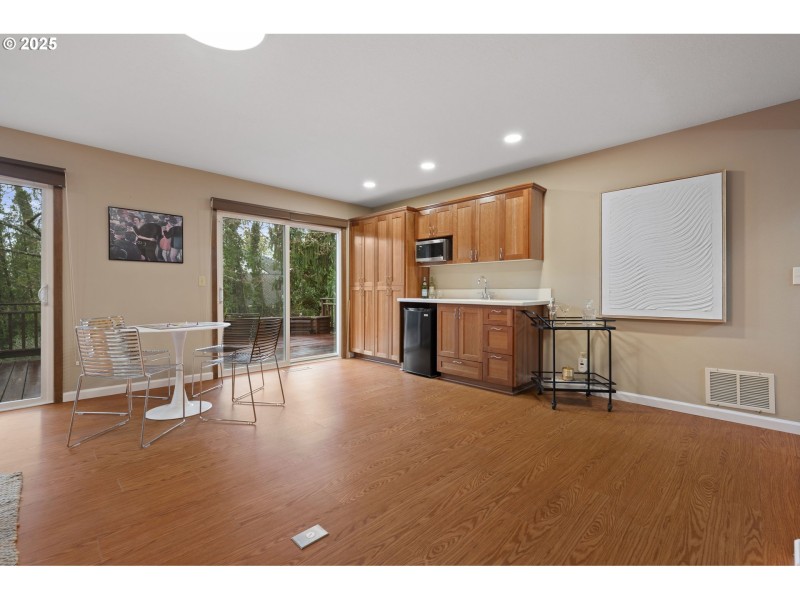 Wet Bar