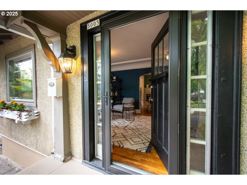 Entrance/Foyer