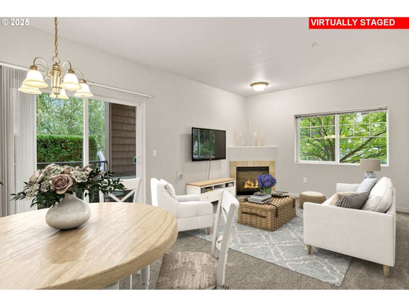 Living Room/Dining Room