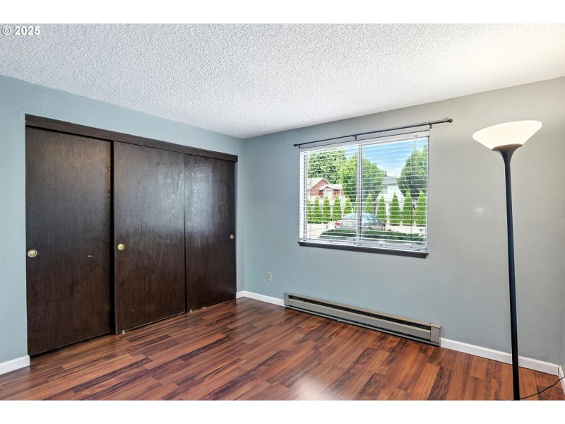 Bedroom, Primary