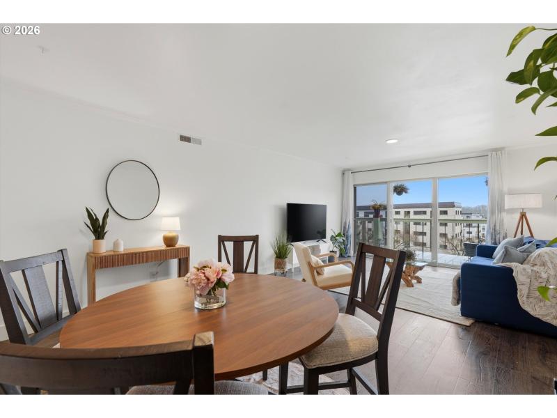 Living Room/Dining Room