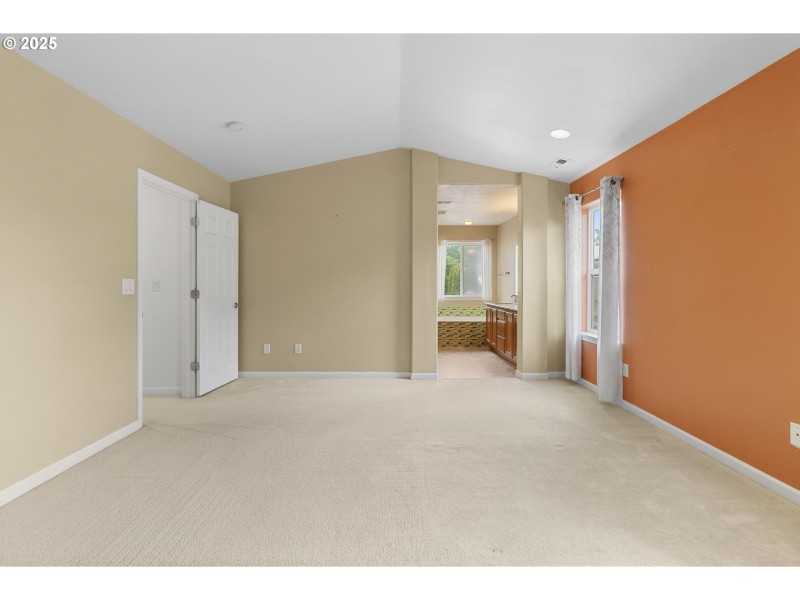 Bedroom, Primary