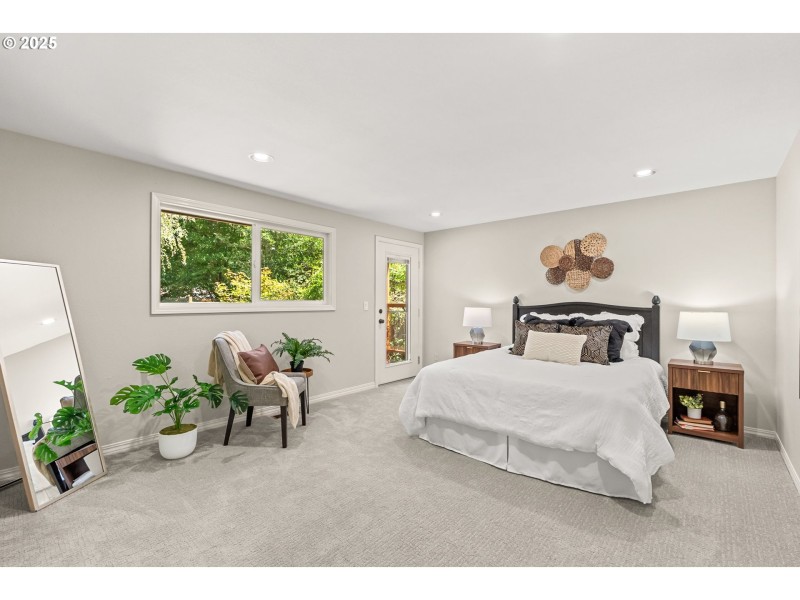 Bedroom, Primary