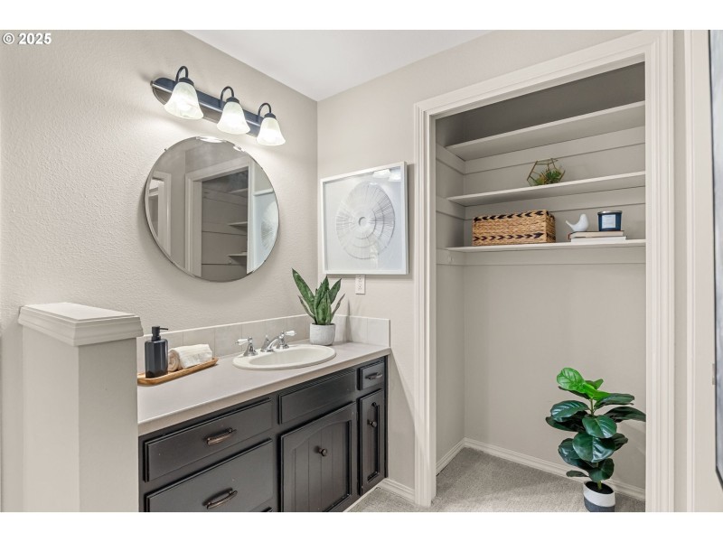 Bedroom, Owner's Suite