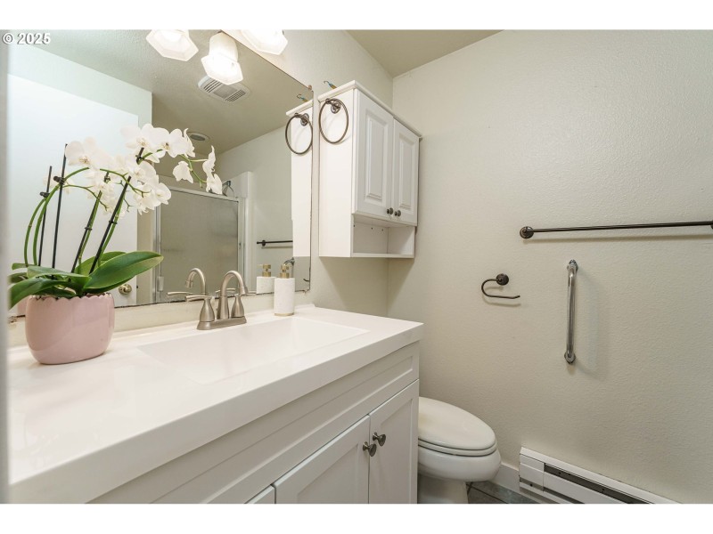 Bathroom, Attached