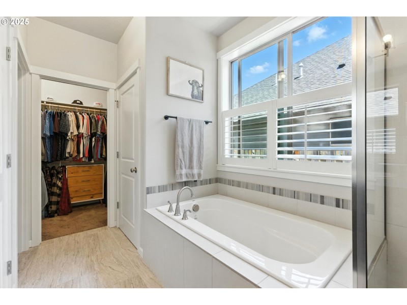Bedroom, Owner's Suite