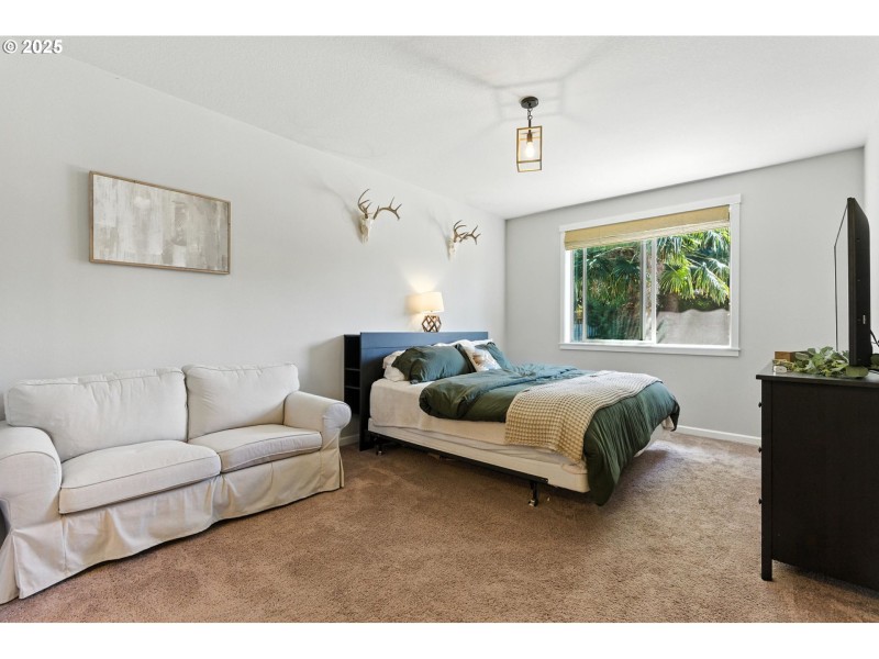 Bedroom, Owner's Suite