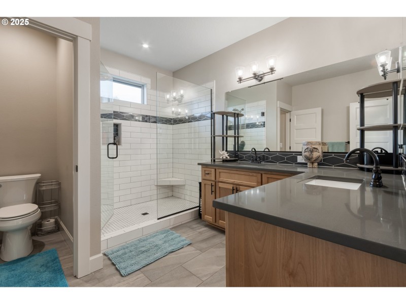 Owner's Suite Bathroom