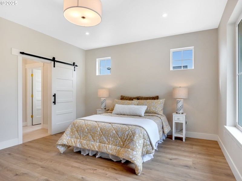 Bedroom, Primary