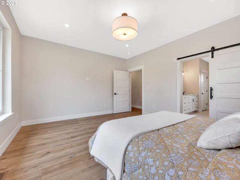 Bedroom, Primary