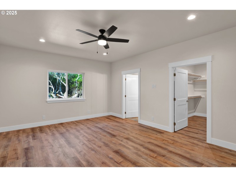 Bedroom, Primary