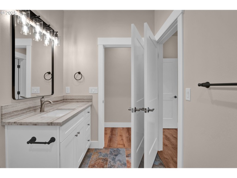 Bathroom, Attached