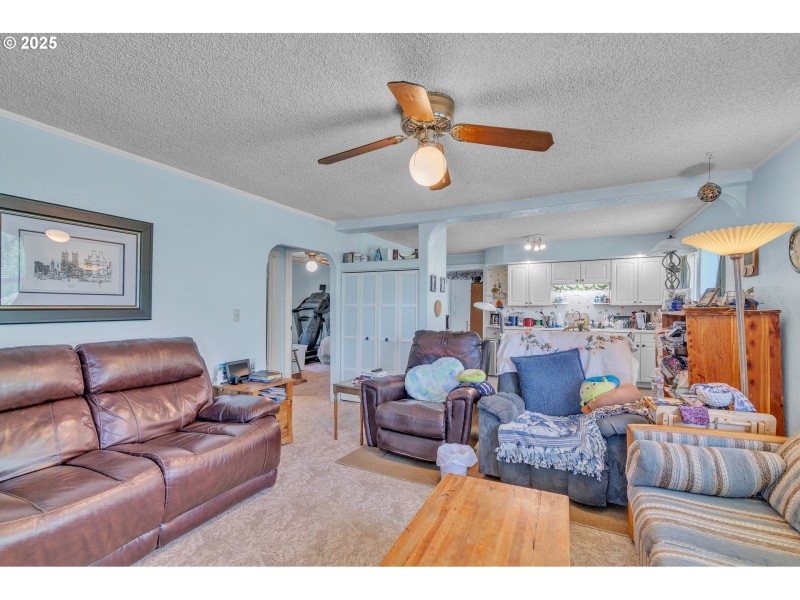Living Room/Dining Room