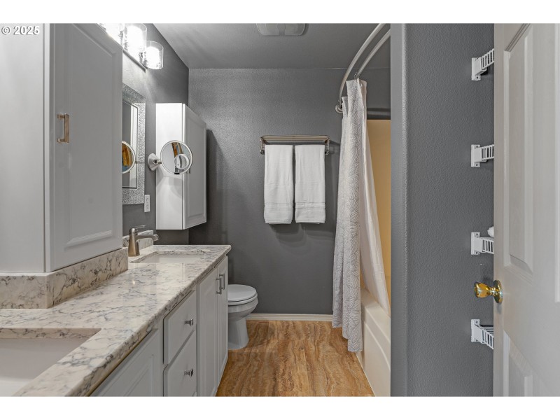 Bathroom, Attached