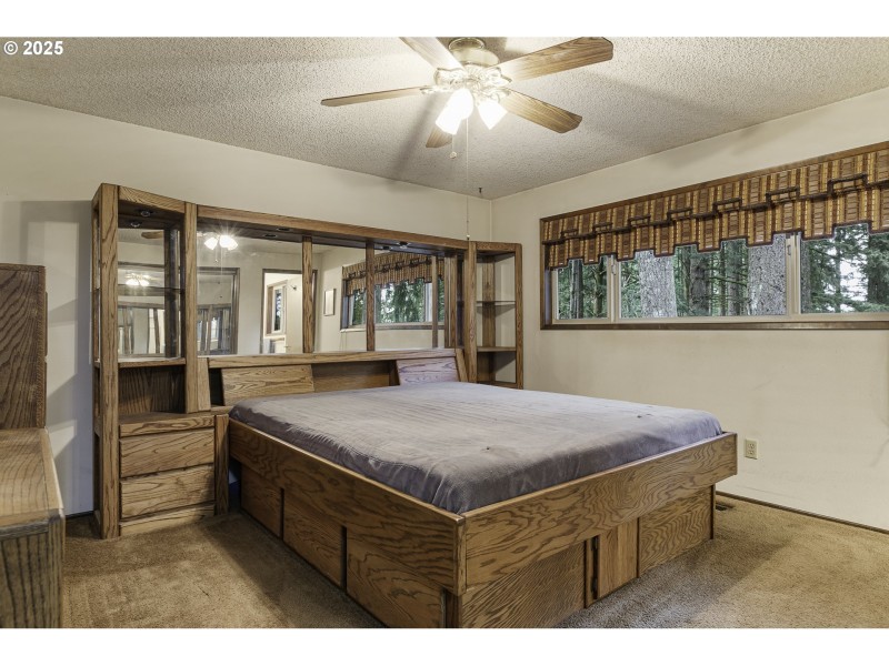 Bedroom, Primary