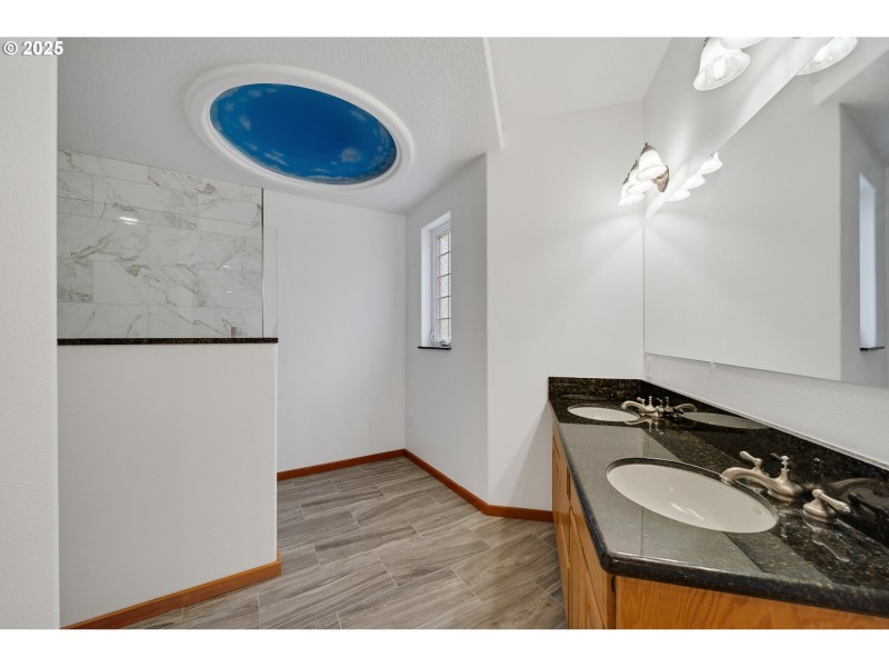 Owner's Suite Bathroom