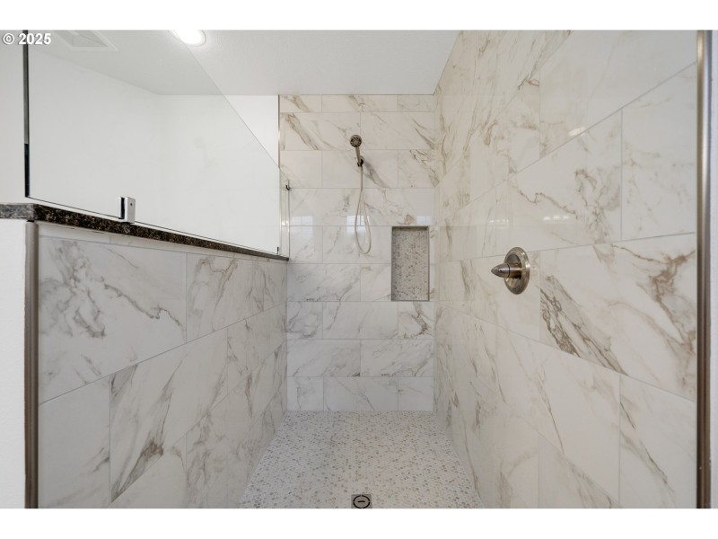 Owner's Suite Bathroom