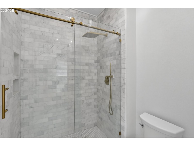 Owner's Suite Bathroom
