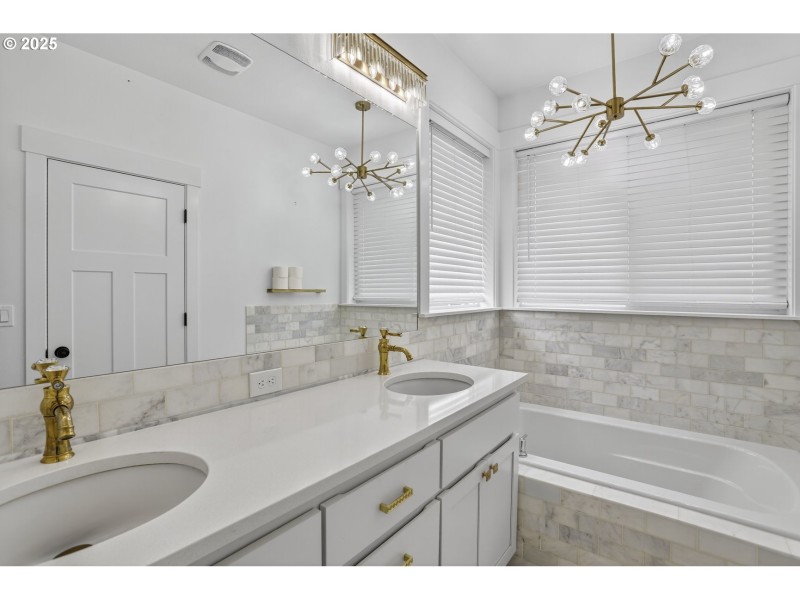 Owner's Suite Bathroom