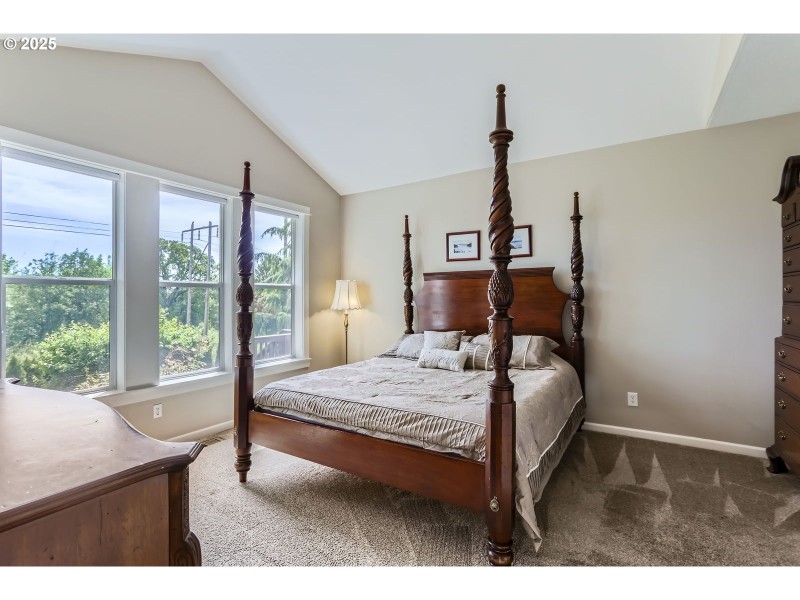 Bedroom, Primary