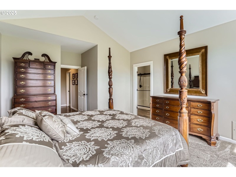 Bedroom, Primary
