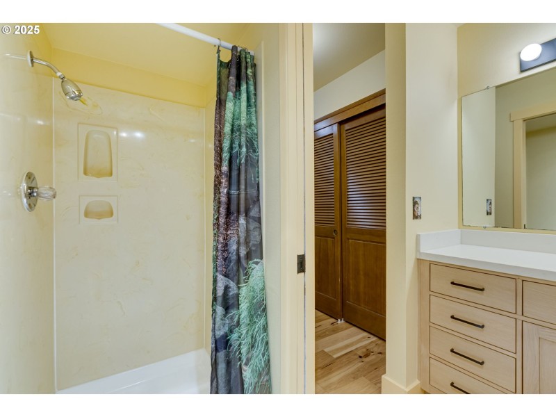 Owner's Suite Bathroom