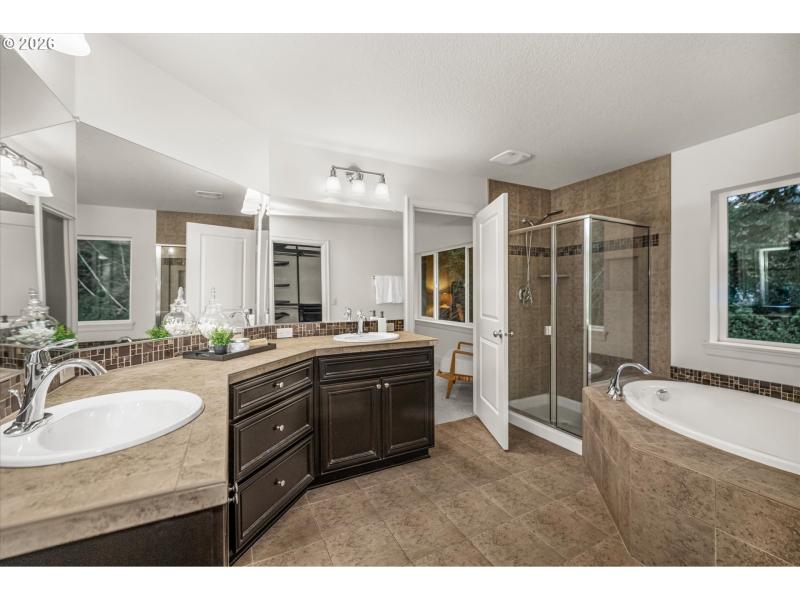 Owner's Suite Bathroom