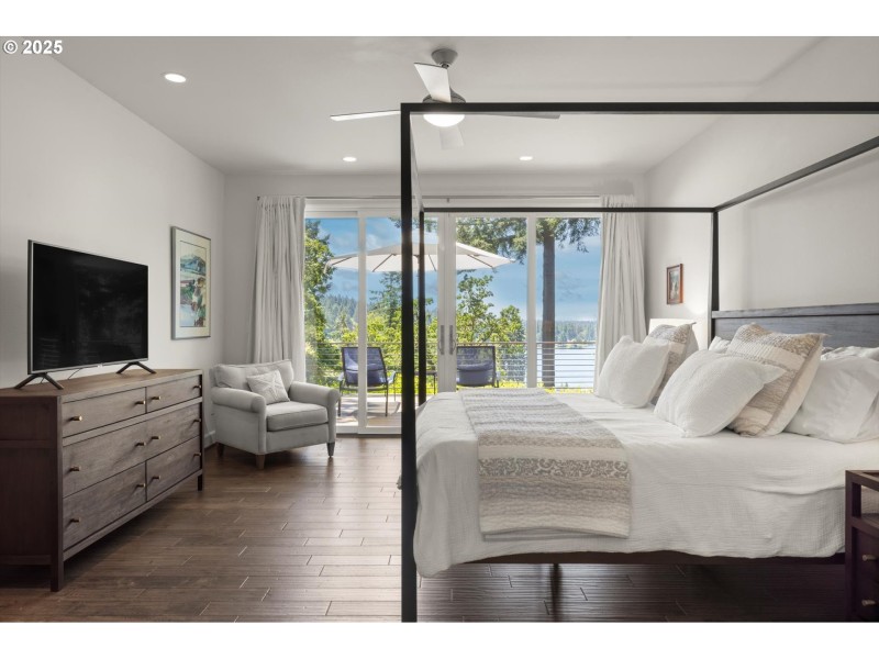 Bedroom, Owner's Suite